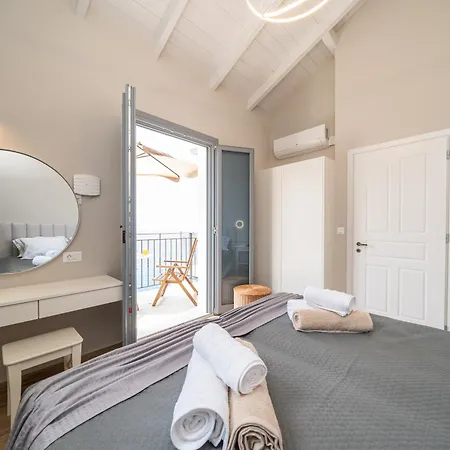 Assos Rockshore By The Sea Appartement