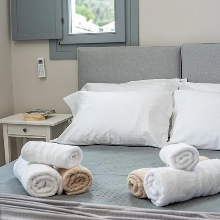 Assos Rockshore By The Sea * Asos